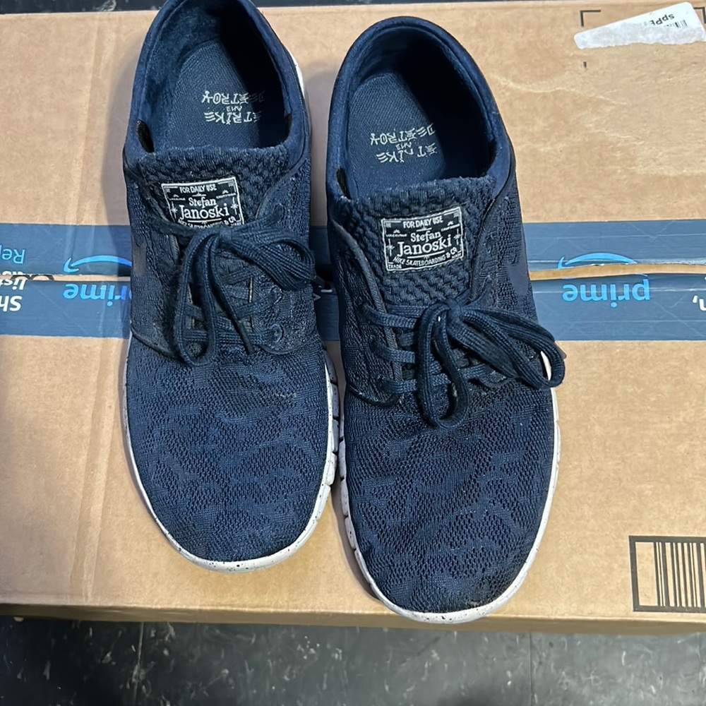 Nike sb janoski textile great used condition size 12